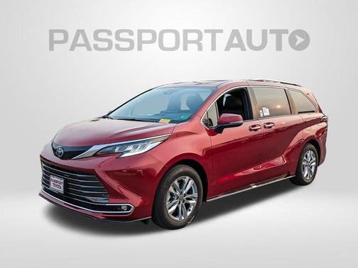 2025 Toyota Sienna Limited 7-Passenger