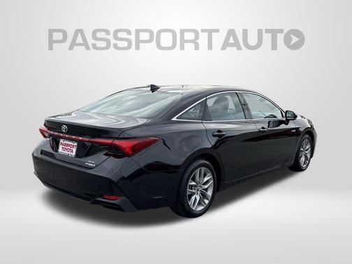 2020 Toyota Avalon Hybrid XLE Plus