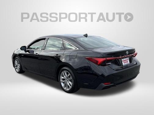 2020 Toyota Avalon Hybrid XLE Plus