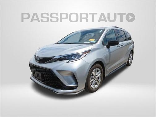 2021 Toyota Sienna XSE 7 Passenger