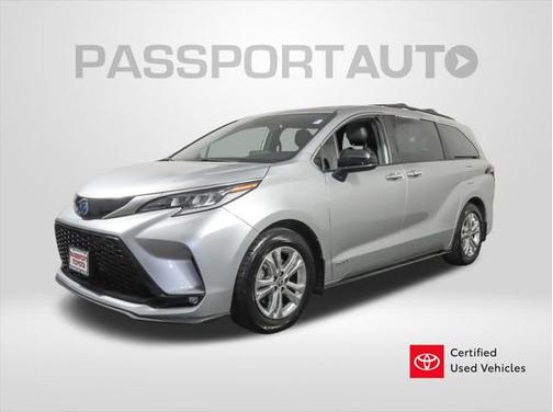 2021 Toyota Sienna XSE 7 Passenger