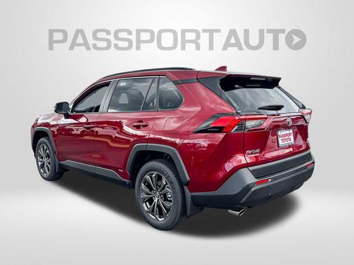 2025 Toyota RAV4 Hybrid XLE Premium