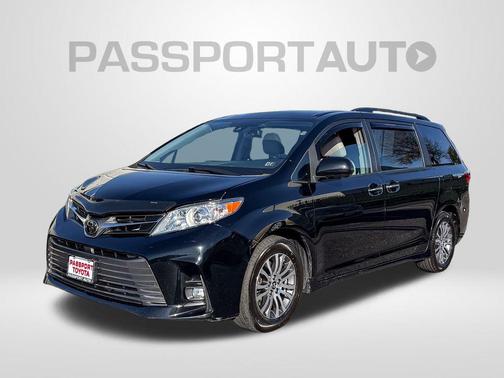 2019 Toyota Sienna XLE