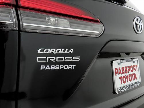 2025 Toyota Corolla Cross XLE