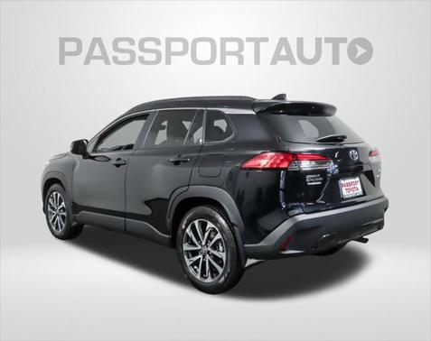 2025 Toyota Corolla Cross XLE