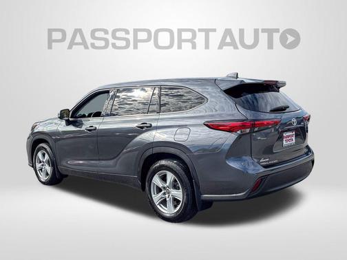 2021 Toyota Highlander LE