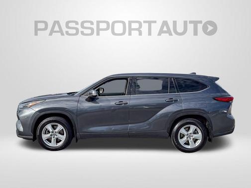 2021 Toyota Highlander LE