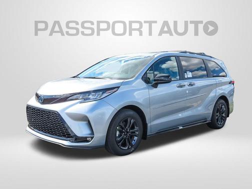 2025 Toyota Sienna XSE 7 Passenger