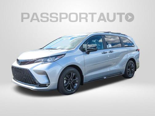 2025 Toyota Sienna XSE 7 Passenger
