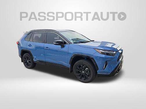 2024 Toyota RAV4 Hybrid SE