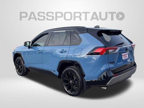 2024 Toyota RAV4 Hybrid SE