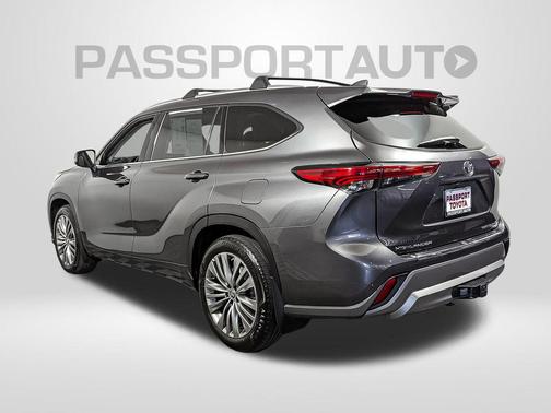 2022 Toyota Highlander Platinum