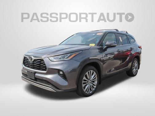 2022 Toyota Highlander Platinum