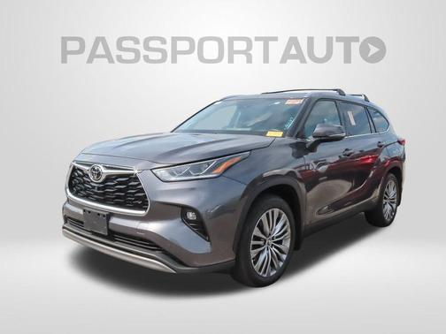 2022 Toyota Highlander Platinum