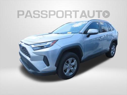 2024 Toyota RAV4 Hybrid SE
