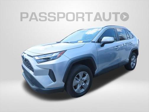2024 Toyota RAV4 Hybrid SE