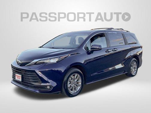 2025 Toyota Sienna XLE