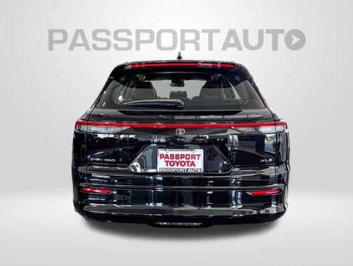 2025 Toyota Crown Signia XLE