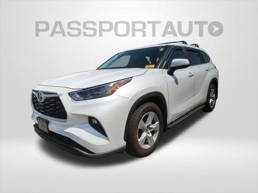 2023 Toyota Highlander LE