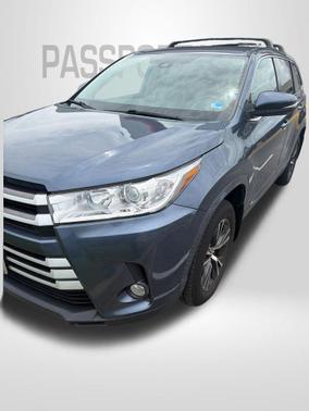 Shoreline Blue Pearl 2019 Toyota Highlander LE Plus