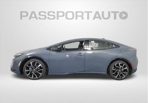2025 Toyota Prius L