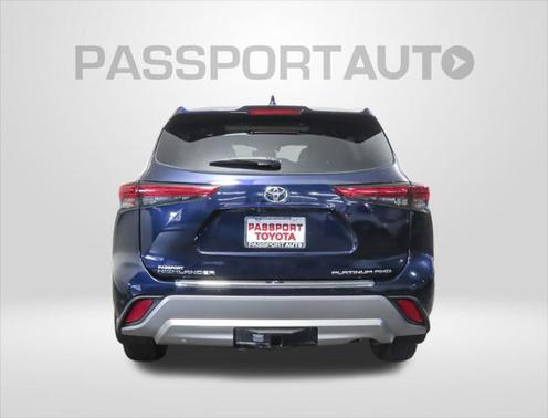 2023 Toyota Highlander Platinum