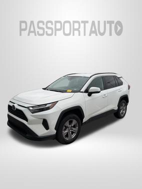 Ice Cap 2024 Toyota RAV4 XLE