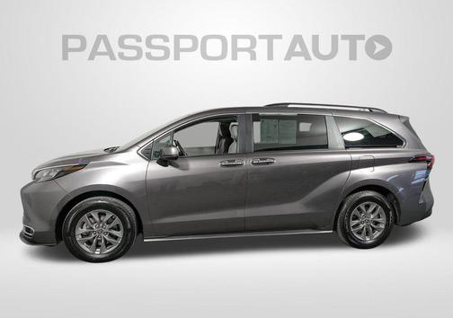 2024 Toyota Sienna XLE