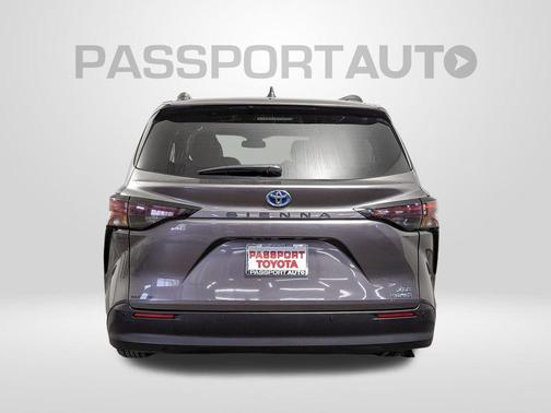 2024 Toyota Sienna XLE