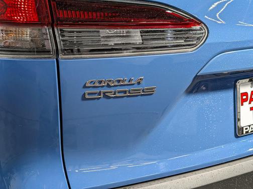 2026 Toyota Corolla Cross LE