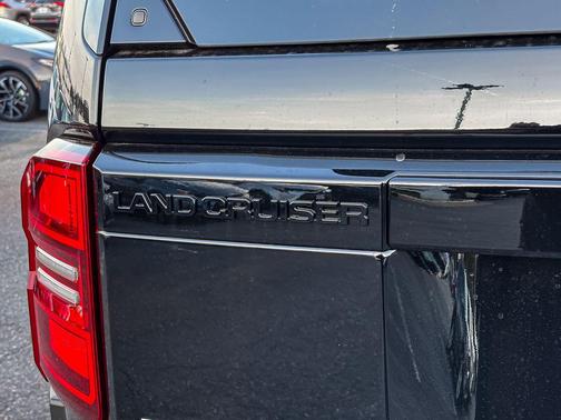 2026 Toyota Land Cruiser Base