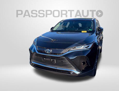 2023 Toyota Venza XLE