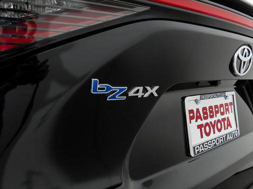 2025 Toyota bZ4X XLE