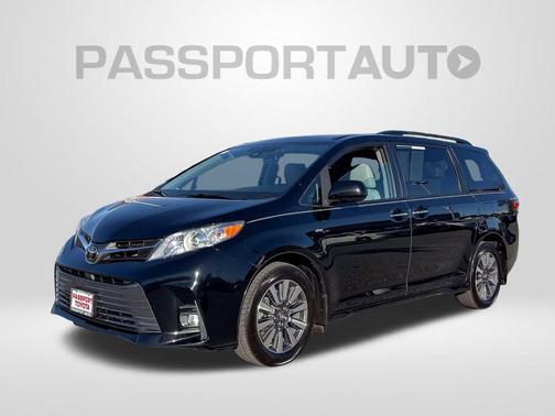 2020 Toyota Sienna XLE