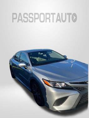 2020 Toyota Camry SE