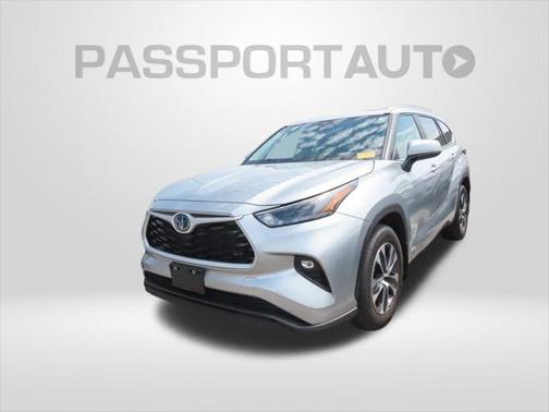 2024 Toyota Highlander Hybrid XLE