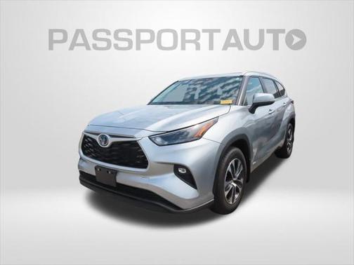 2024 Toyota Highlander Hybrid XLE