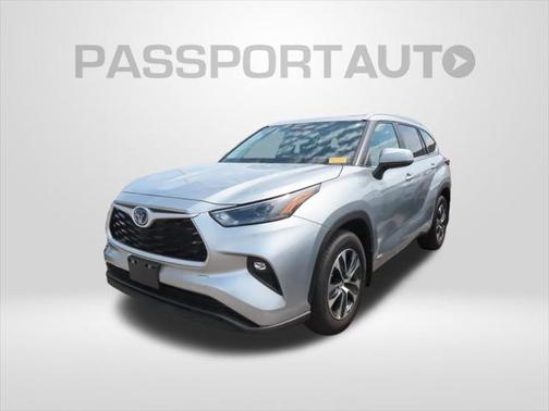 2024 Toyota Highlander Hybrid XLE