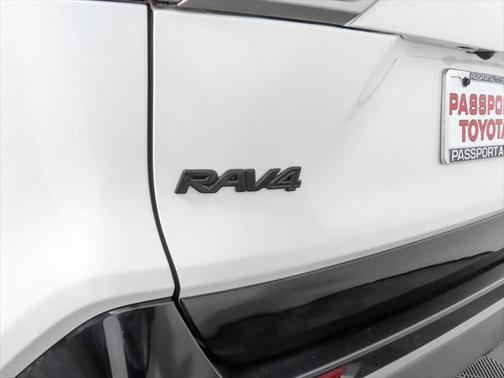 2025 Toyota RAV4 Hybrid SE