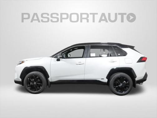 2025 Toyota RAV4 Hybrid SE