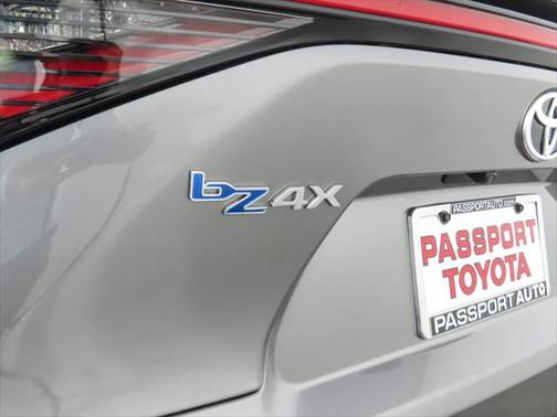 2025 Toyota bZ4X XLE