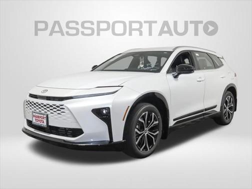 2025 Toyota Crown Signia XLE