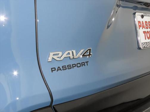2025 Toyota RAV4 Hybrid SE