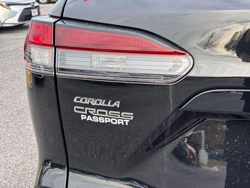 2026 Toyota Corolla Cross LE