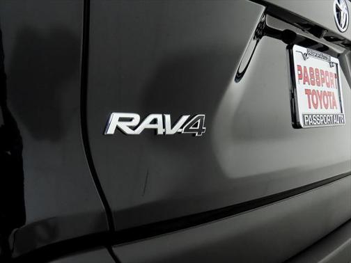 2025 Toyota RAV4 Hybrid XLE Premium