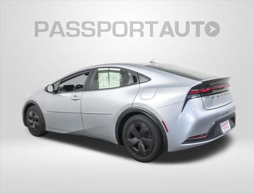2024 Toyota Prius LE