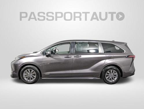 2021 Toyota Sienna LE