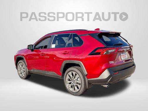 2025 Toyota RAV4 XLE Premium