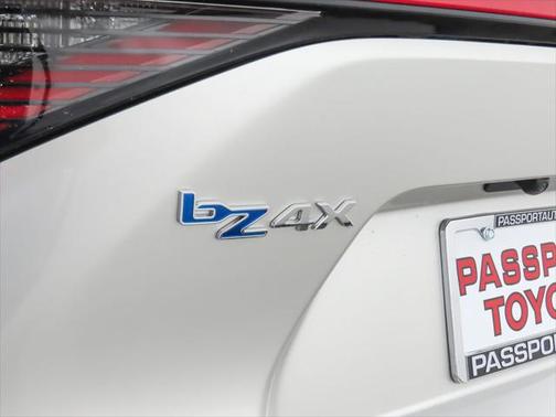 2025 Toyota bZ4X XLE