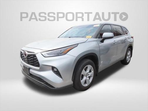 2022 Toyota Highlander LE